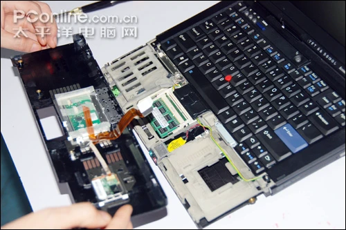 ATI小黑本Thinkpad T400拆解