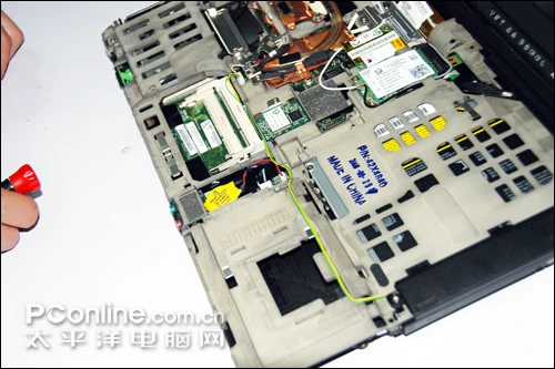 ATI小黑本Thinkpad T400拆解